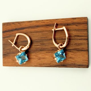 Pendientes Oro 14K con Piedras Azules; 3,71grs.