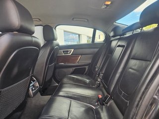 Jaguar XF 2012