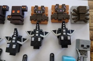 Figuras Minecraft Kinder Joy