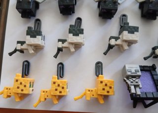 Figuras Minecraft Kinder Joy