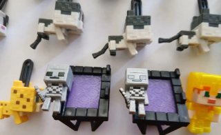 Figuras Minecraft Kinder Joy