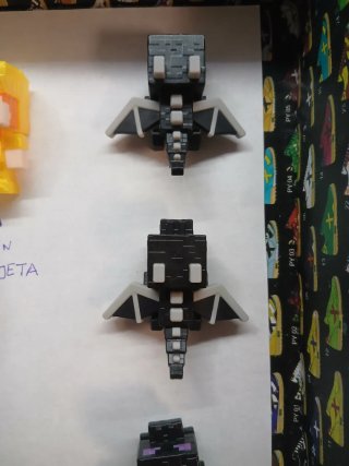 Figuras Minecraft Kinder Joy
