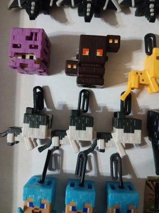 Figuras Minecraft Kinder Joy
