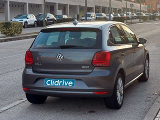VOLKSWAGEN polo