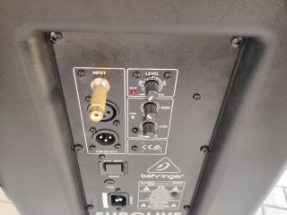 Altavoz Behringer  1500W Turbo Gama profecional