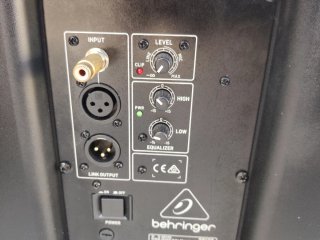 Altavoz Behringer  1500W Turbo Gama profecional