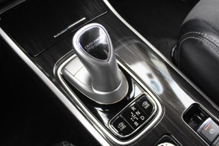 Mitsubishi OUTLANDER 2.0 PHEV Kaiteki Auto 4WD (2017)