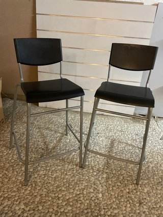 Sillas Altas Ikea Negras y Plateadas
