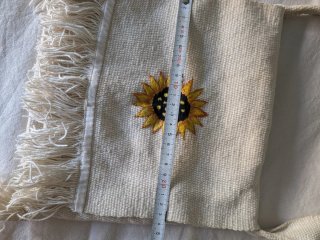 Bolso bandolera con girasol bordado