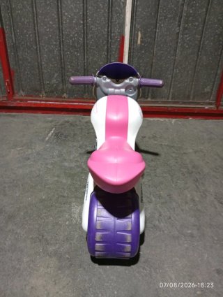 Moto de juguete rosa y morada Fever RR