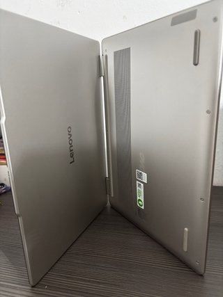 Lenovo Yoga Plata