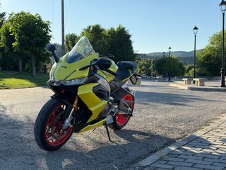Aprilia RS660 2021 – 11.974km – 100 CV – Extras