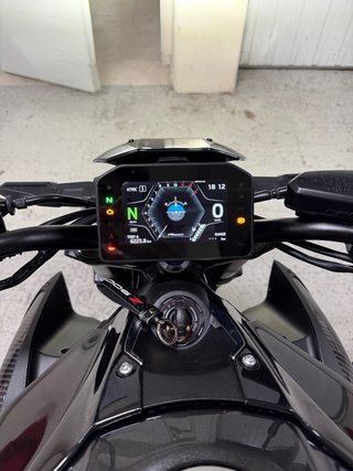 Kawasaki Z900 A2 2025 Negra