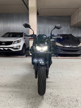 Kawasaki Z900 A2 2025 Negra
