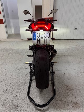 Kawasaki Z900 A2 2025 Negra