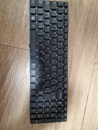 Teclado portátil roto