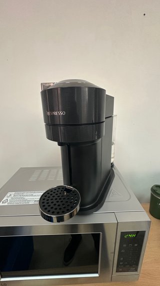 Cafetera Nespresso Vertuo Pop Negra