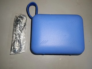 Altavoz Bluetooth Azul con Diseño de Conejo