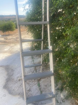 Escalera piscina metal y plástico