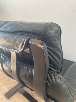Sillón de cuero negro GRANFORT