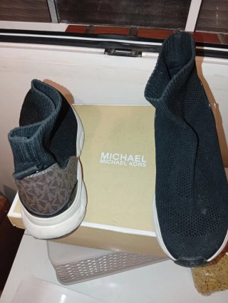 Zapatillas Michael Kors Negras y Marrones