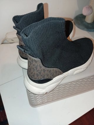 Zapatillas Michael Kors Negras y Marrones