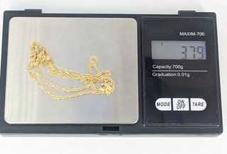 Cadena Singapur de oro de 18k, 3.79 g, 50 cm.