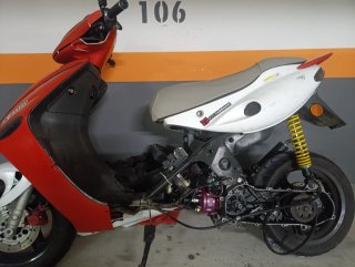 49cc Malaguti Firefox F15 Scooter Naranja/Blanco