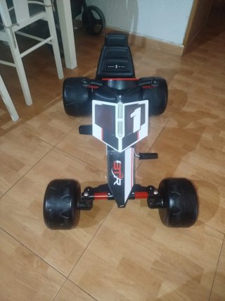 Kart a pedales infantil BTR