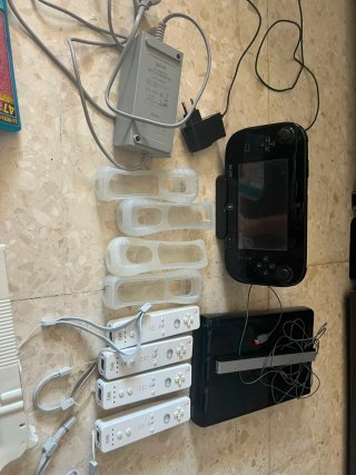 Consola Wii U Negra + Juegos