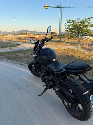 Yamaha MT-07 Black Edition 2022 | Deslimitada