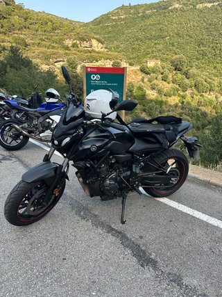 Yamaha MT-07 Black Edition 2022 | Deslimitada
