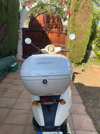 Daelim Besbi 125cc Beige/Marrón Arreglar o piezas