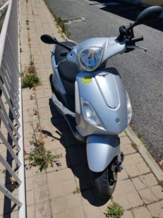 Portamatriculas Piaggio Fly