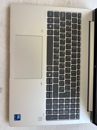 HP ProBook 460 G11 Ultra 5 16GB 512GB Como Nuevo