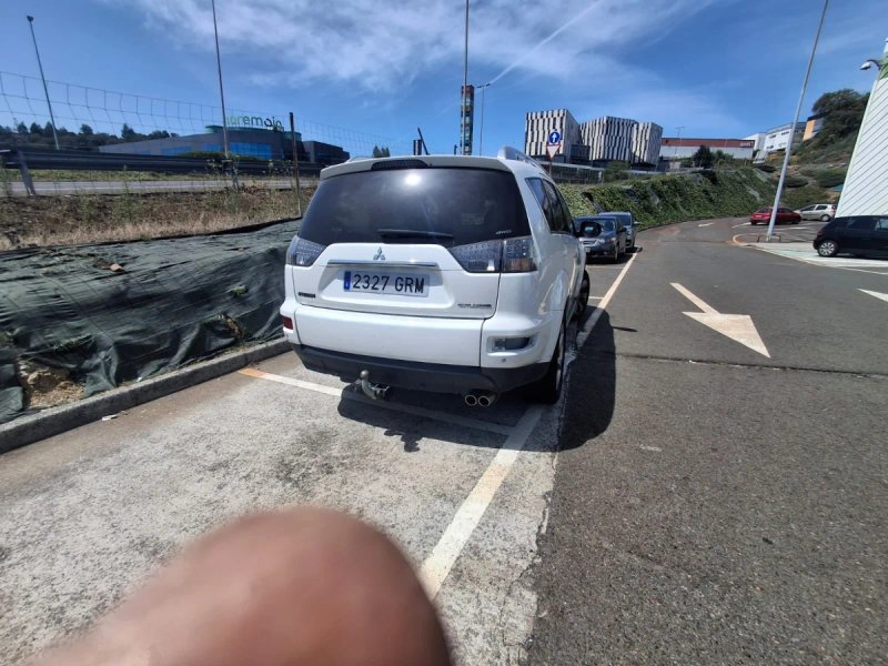 Mitsubishi Outlander 2009 - foto 1