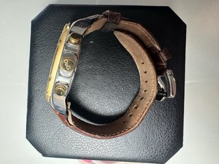 Reloj D&G Cronógrafo Swiss Made Dorado