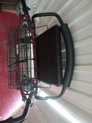 Andador con cesta y 4 ruedas