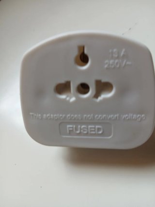 7 Adaptadores de Corriente Varios
