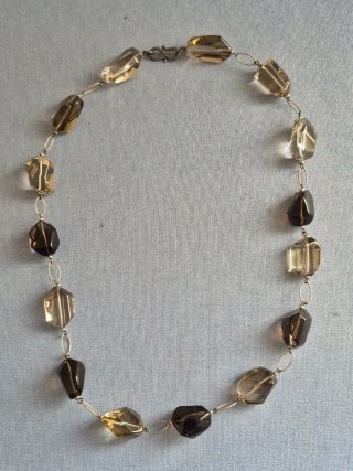 Collana da donna in quarzo.