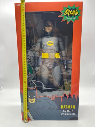 Figura Batman 1966 Adam West 1/4 45cm