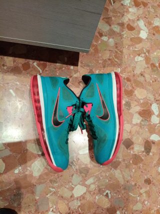 Nike LeBron Liverpool Talla 40  US 7