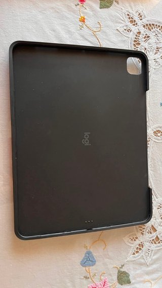 Logitech Combo Touch iPad Pro 13 Nuevo