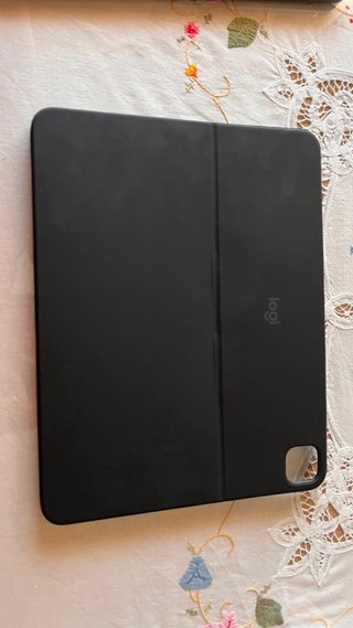 Logitech Combo Touch iPad Pro 13 Nuevo