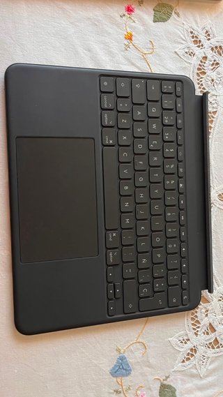 Logitech Combo Touch iPad Pro 13 Nuevo