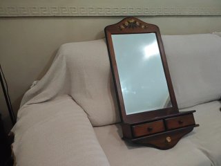 Entradita de madera maciza pintada a mano