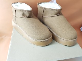 Botas UGG Classic Ultra Mini Plataforma Mujer