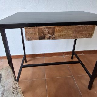 Mesa de cocina vintage restaurada