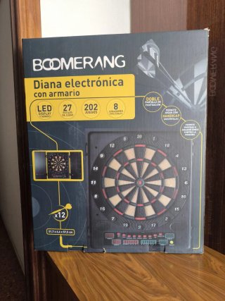 Diana Electrónica Boomerang con Armario