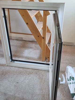 Ventana aluminio oscilobatiente